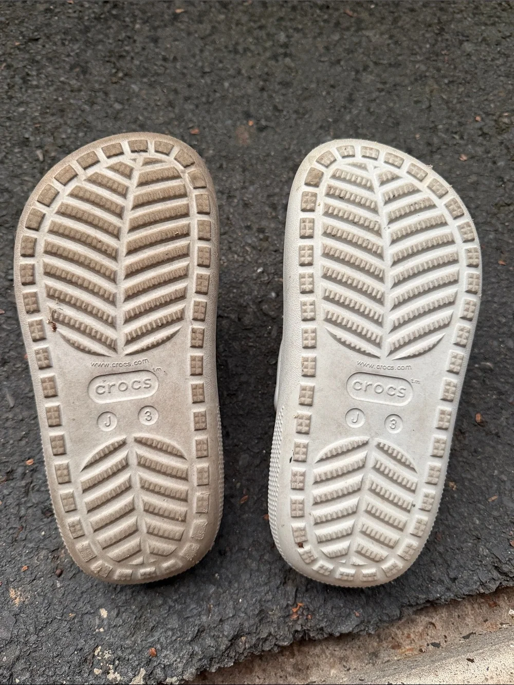 CROCS Kids Glitter Clogs in Silver